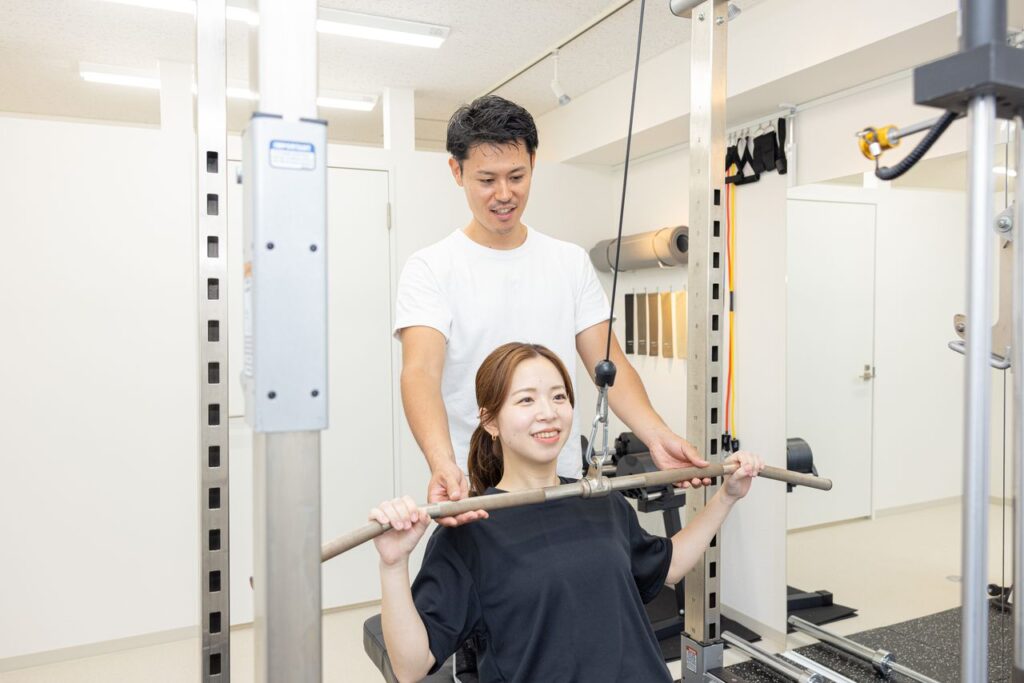 YourGym東新宿店でのトレーニング風景